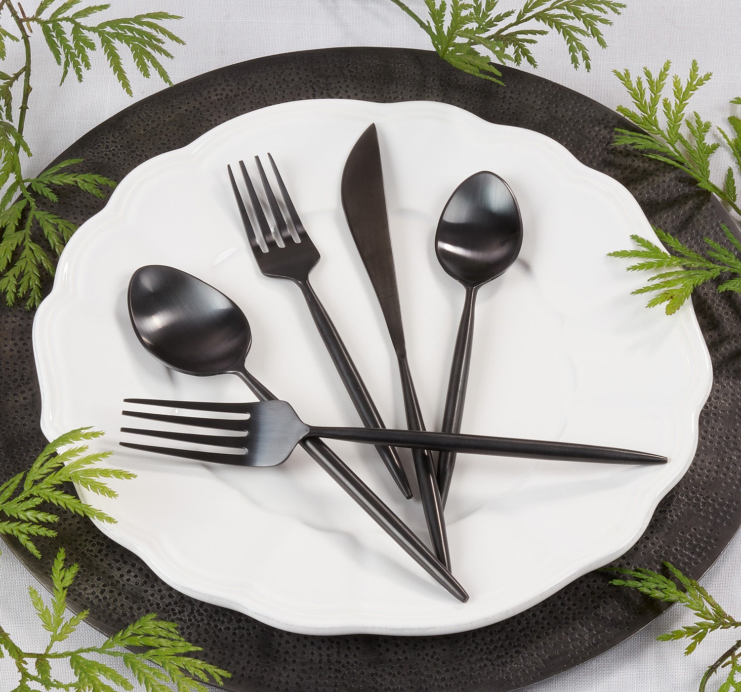 Couverts de table - Plat noir