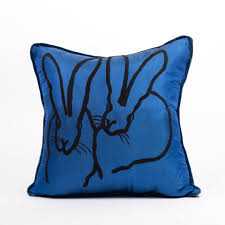 Coussin brodé Hunt Slonem – Soie et velour