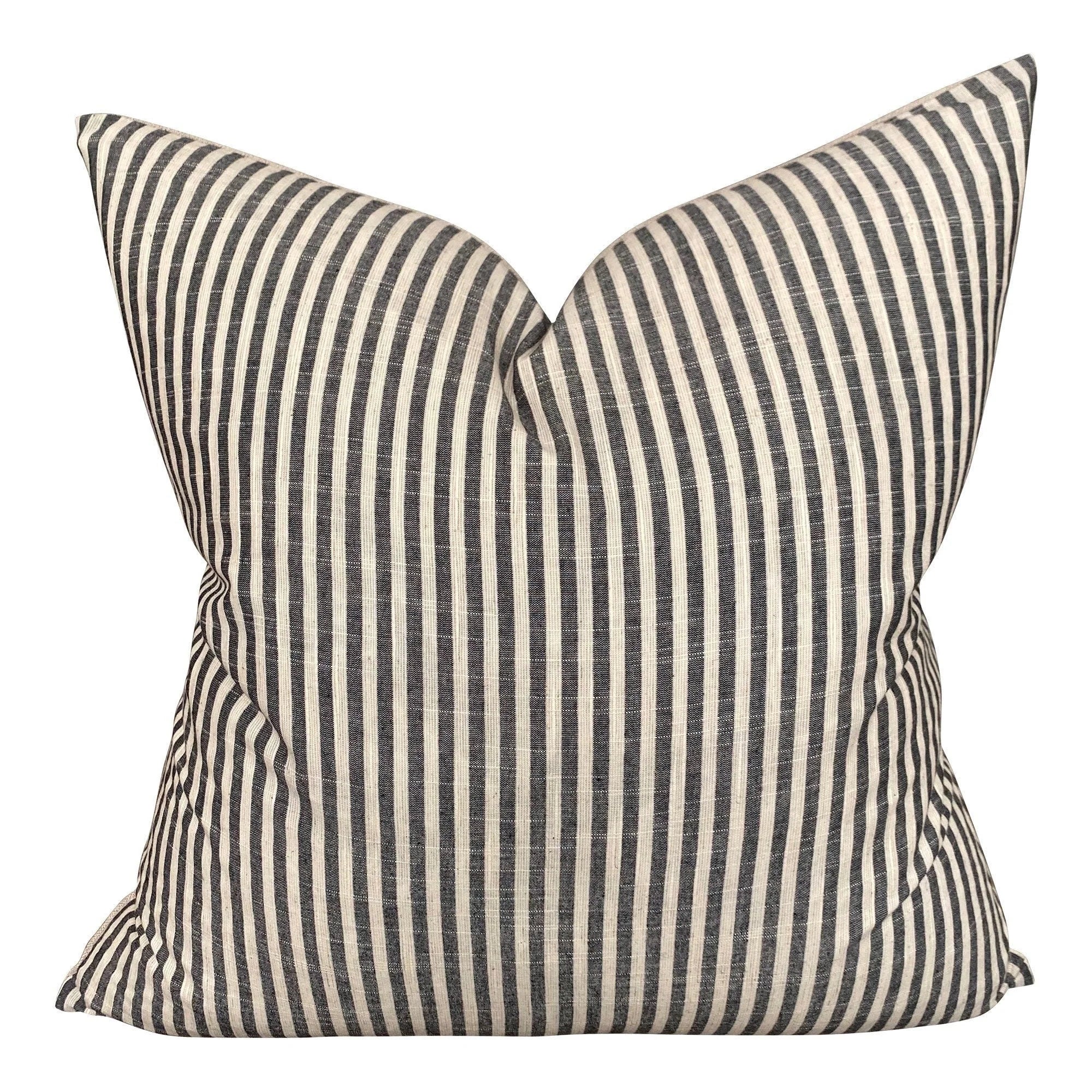 Coussin Belmont noir et blanc - Linen + Cloth